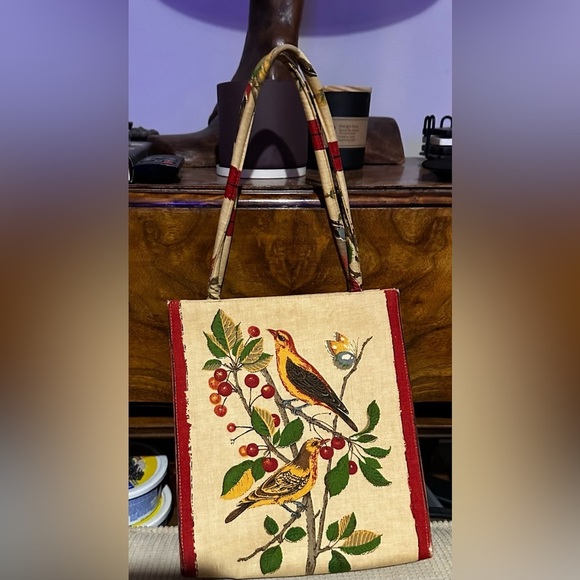 Margaret Smith Handbags - Vintage Margaret Smith handbag beautiful birds